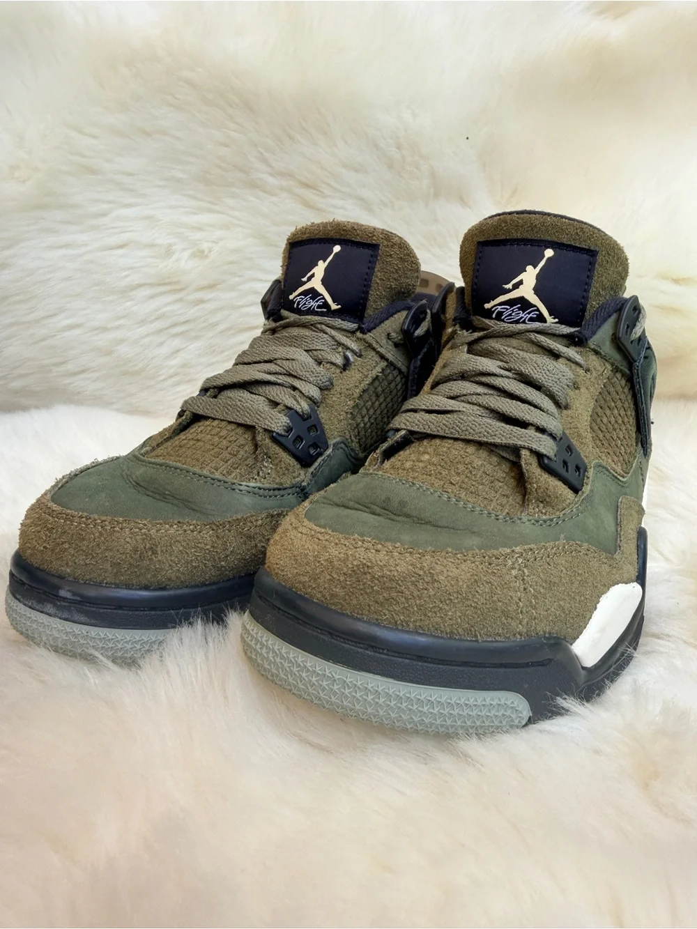 Air Jordan 4 Sneakers - Olive Green Suede